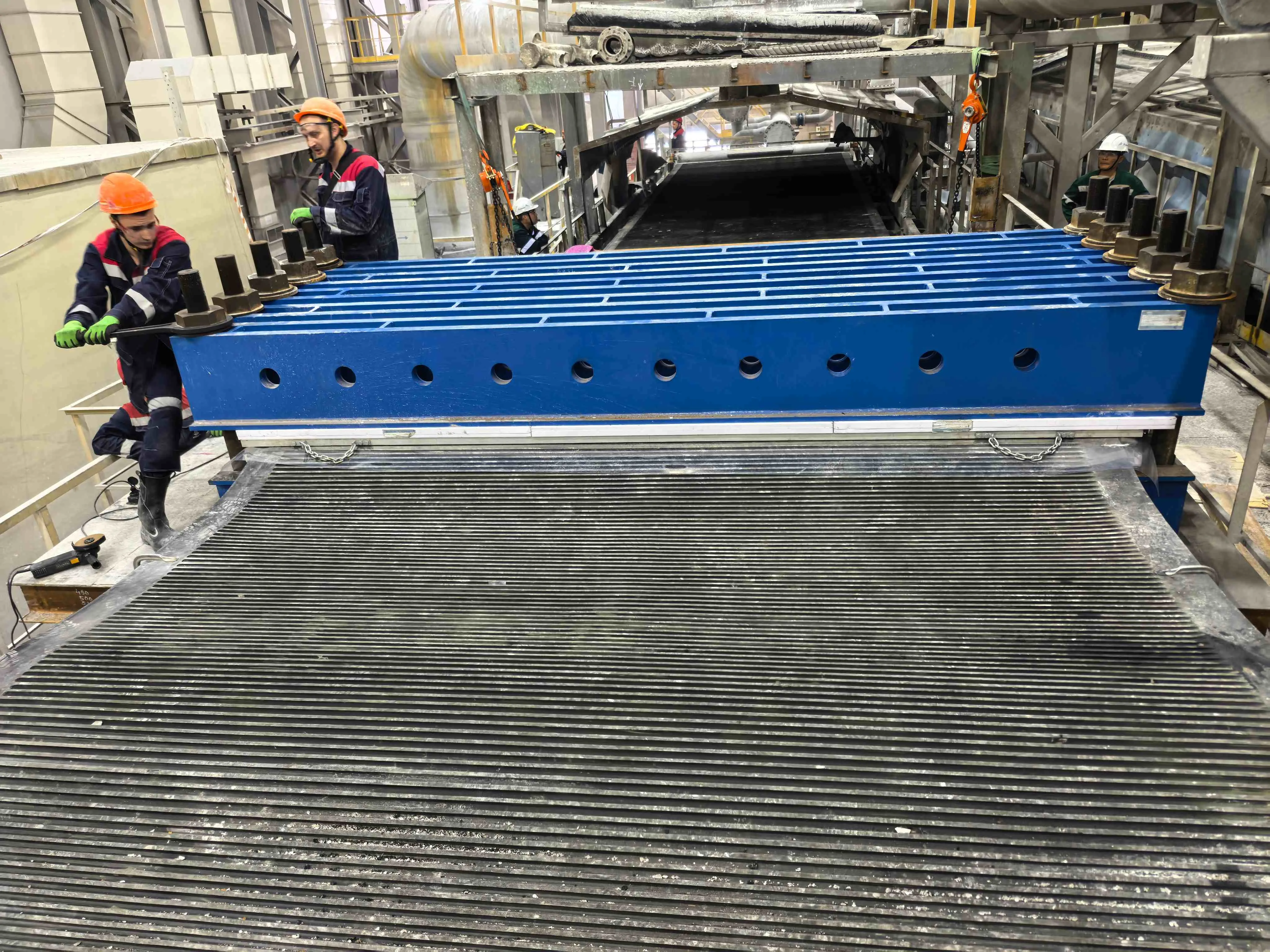 JCH Rubber Company - Case of Replacing Vacuum Belt Filter Rubber Belt for Phosphate Ore Customer